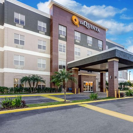 La Quinta By Wyndham Tampa Central Hotel Exterior photo